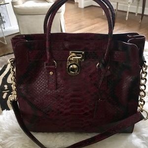 MICHAEL KORS HAMILTON HANDBAG